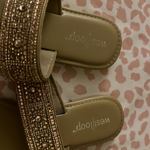 Bundle of 2 sandels !!! 💯❤️ - Picture 4 of 7